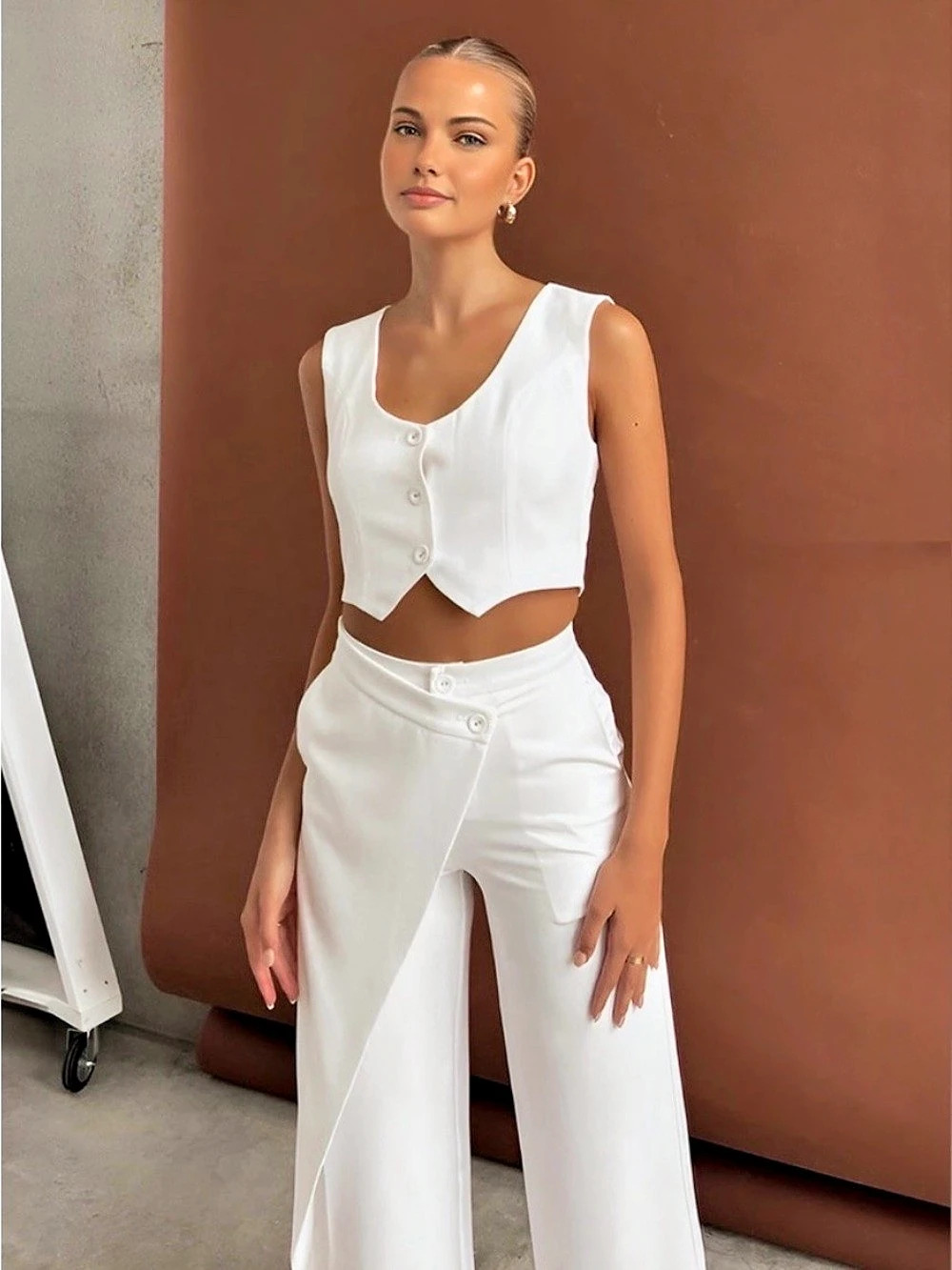 Women's White Wide Leg Pant Set - Picture 2 of 4